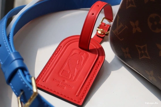 MESSENGER LOUIS VUITTON NIL LVXNBA 0212